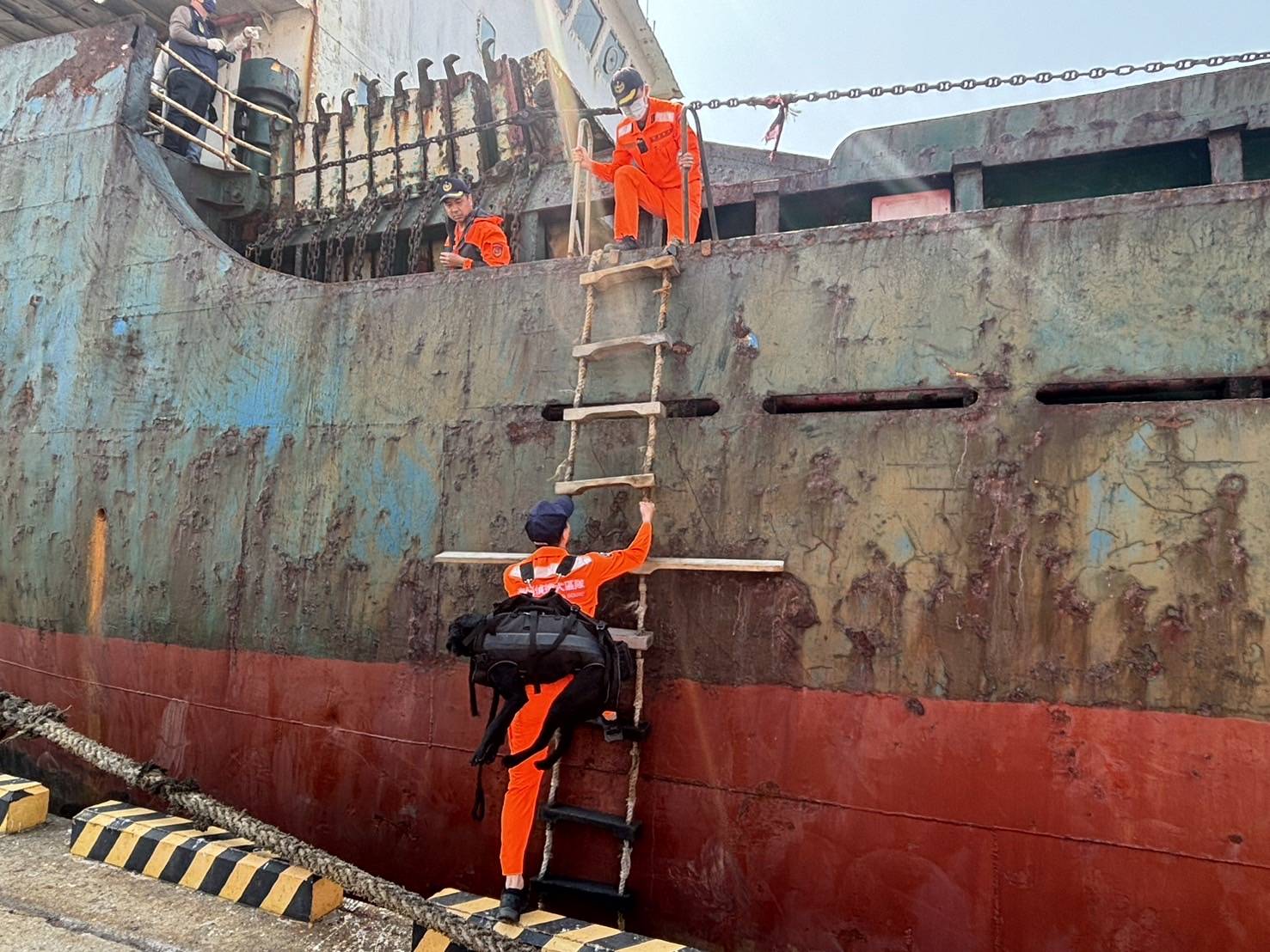 多哥籍「宏泰」貨輪疑似拖斷臺澎第三海纜 管碧玲：海巡署超前部署押回深入偵辦