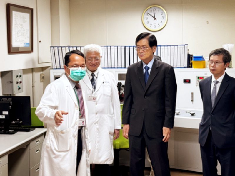 關注偏鄉醫療發展 退輔會主委嚴德發視察北榮新竹分院 關注偏鄉醫療發展 退輔會主委嚴德發視察北榮新竹分院