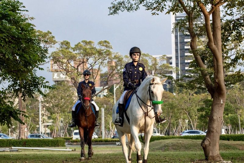 義大皇家酒店海陸守護體驗營登場！ 騎警隊駿馬、偵搜犬聯手出擊兒童節必玩！
