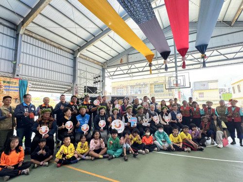 路線運能再強化 來義鄉幸福巴士新增1輛無障礙小巴 路線運能再強化 來義鄉幸福巴士新增1輛無障礙小巴