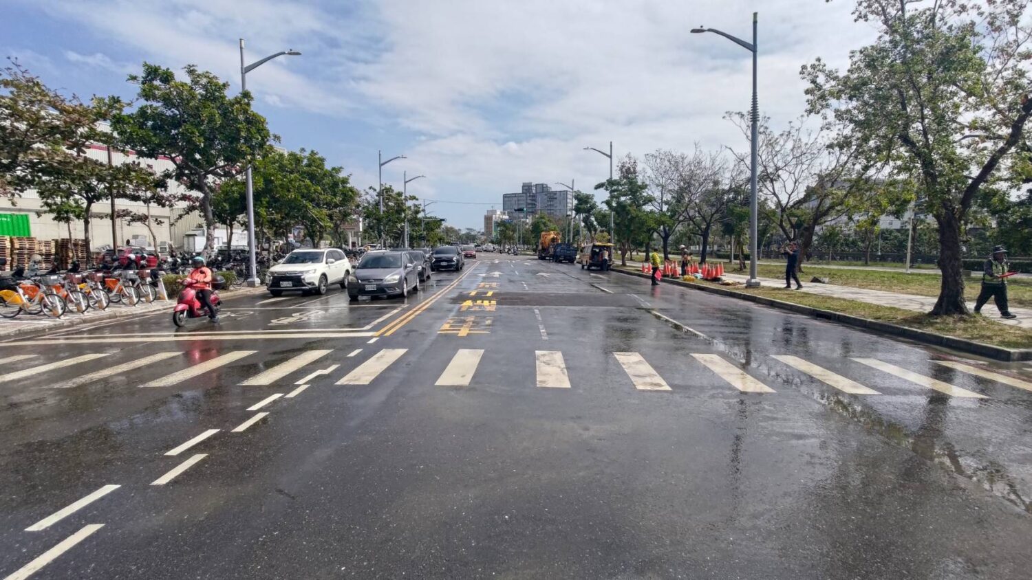 高市府水利局加派人力搶修龍德新路  工期縮短完成恢復通行 高市府水利局加派人力搶修龍德新路  工期縮短完成恢復通行