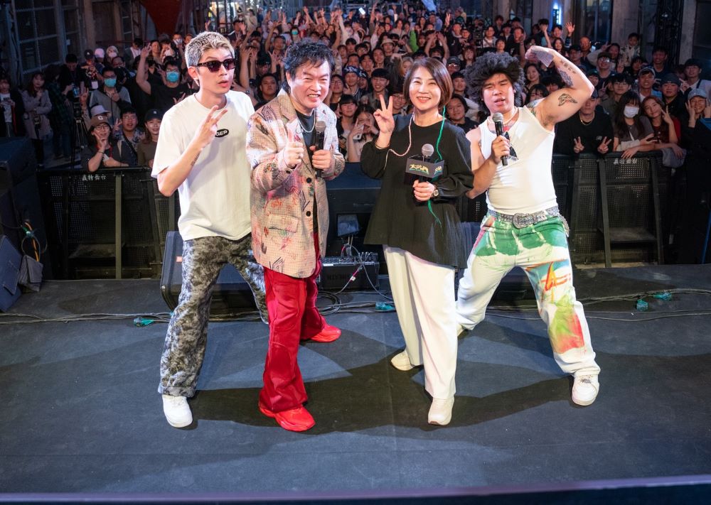 屏東大武門音樂祭首日火力全開 嗨爆全場 屏東大武門音樂祭首日火力全開 嗨爆全場