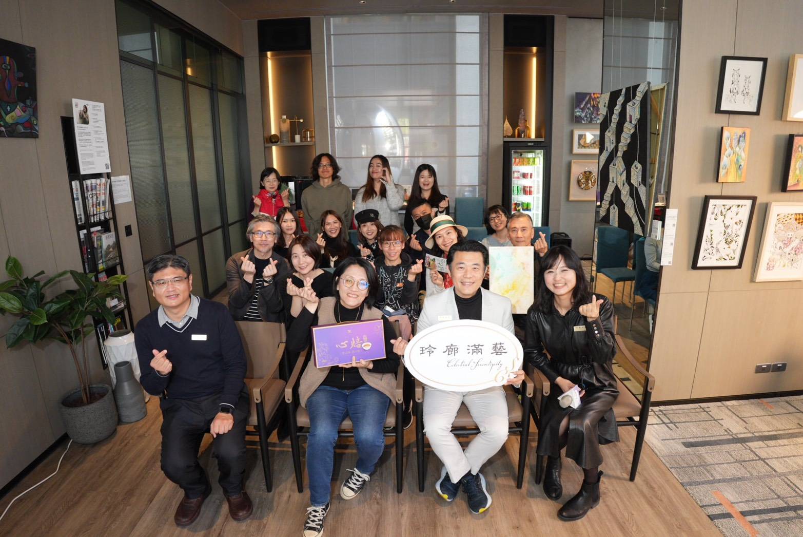 療癒系藝術展:玲廊滿藝《初心之旅》邀你擁抱內在光芒 療癒系藝術展:玲廊滿藝《初心之旅》邀你擁抱內在光芒