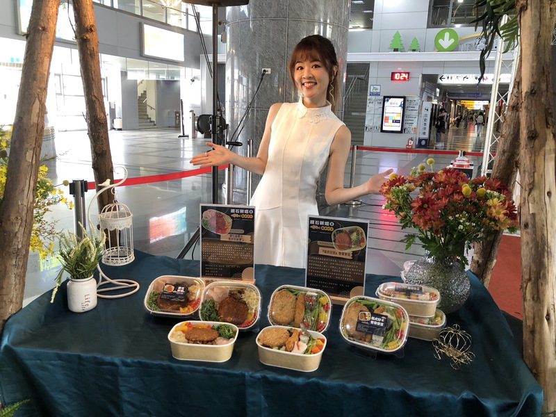 台鐵便當新菜單 攜手屏東縣政府  推出「龍虎石斑便當」 全台嚐鮮