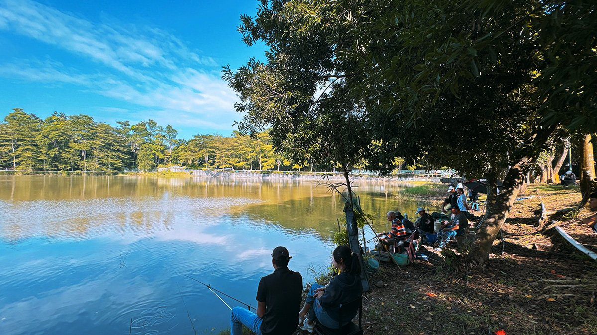 春季輕旅行探索虎頭埤露營區與水岸步道