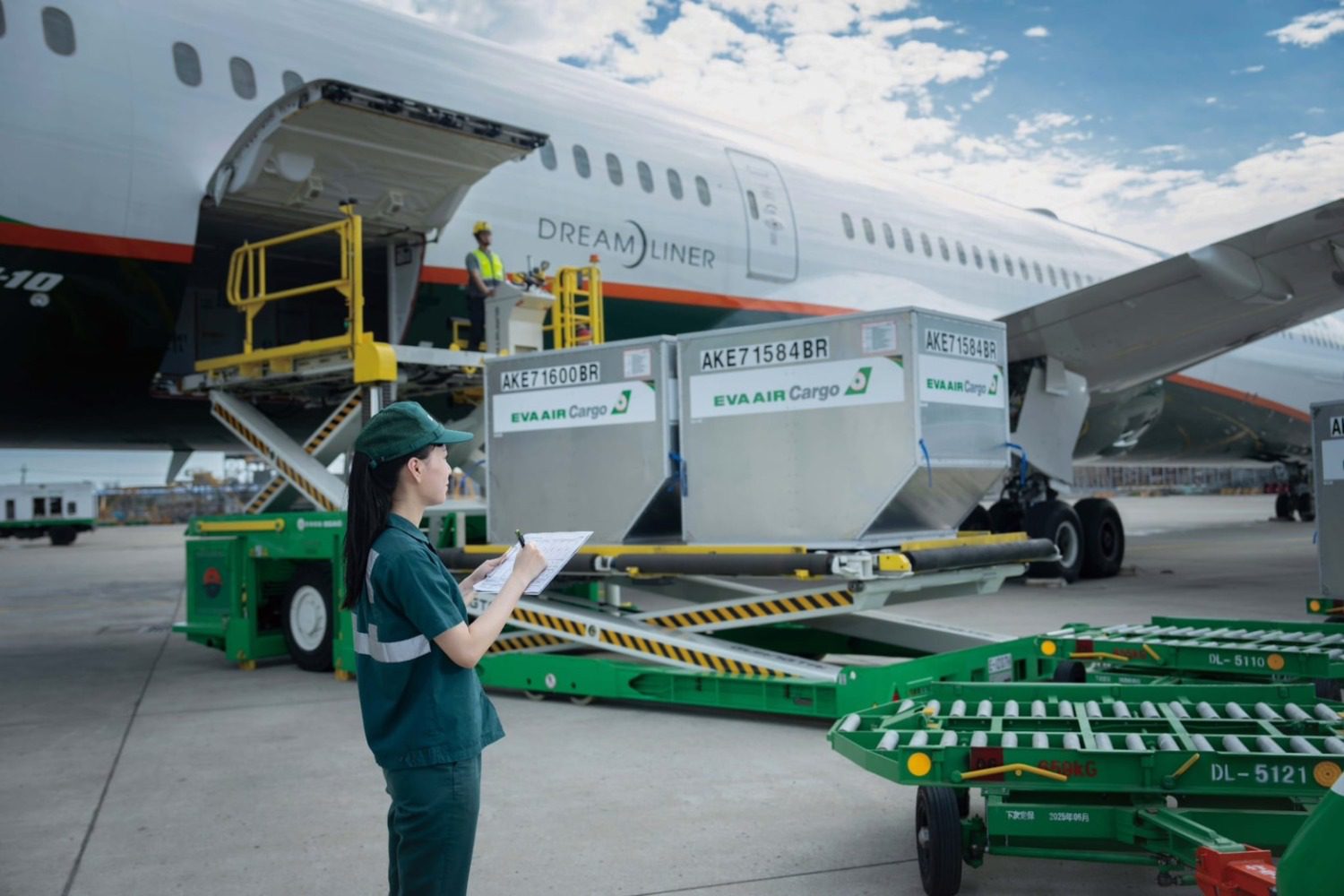 長榮航空率先導入IATA ONE Record標準 帶領台灣航空貨運邁向數位永續新時代 長榮航空率先導入IATA ONE Record標準 帶領台灣航空貨運邁向數位永續新時代