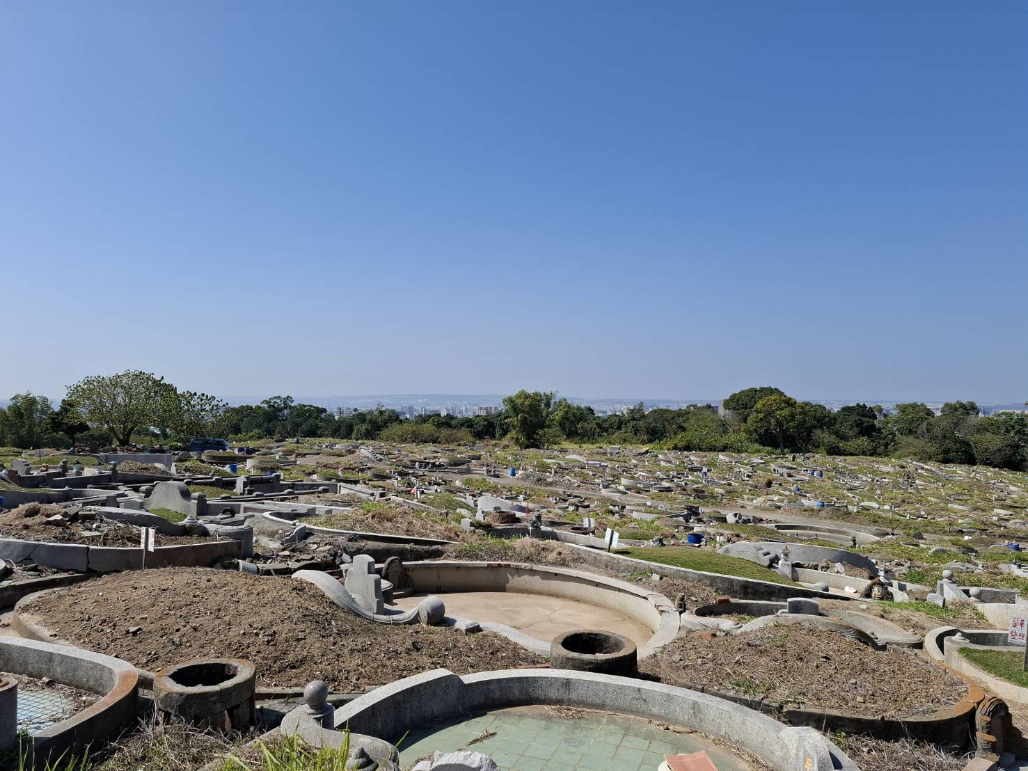 台中超前部署清明節防火措施 多元手段減少公墓火災 降低災害風險 台中超前部署清明節防火措施 多元手段減少公墓火災 降低災害風險
