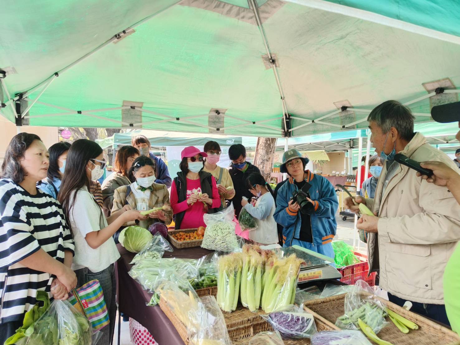 高市農業局攜手微風市集推出好玩又好吃的「料理食驗室」 以實際行動支持永續食材 高市農業局攜手微風市集推出好玩又好吃的「料理食驗室」 以實際行動支持永續食材