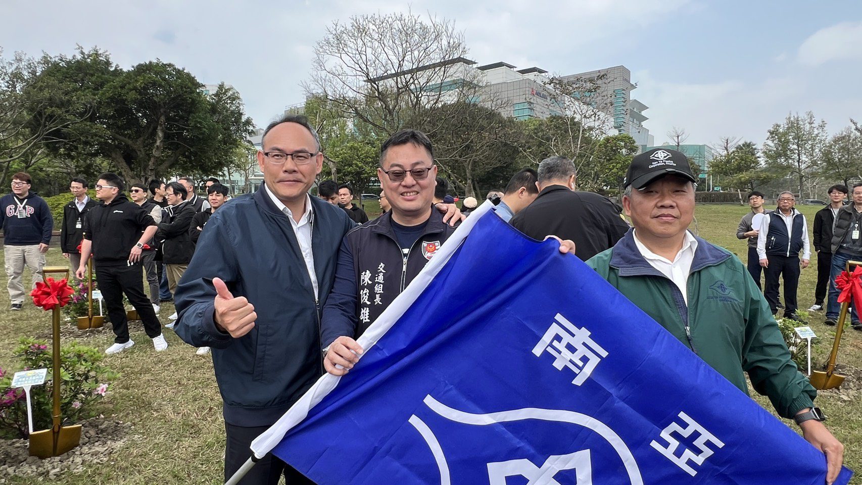 龜山警結合植樹節活動宣導 加強民眾交通安全觀念 龜山警結合植樹節活動宣導 加強民眾交通安全觀念
