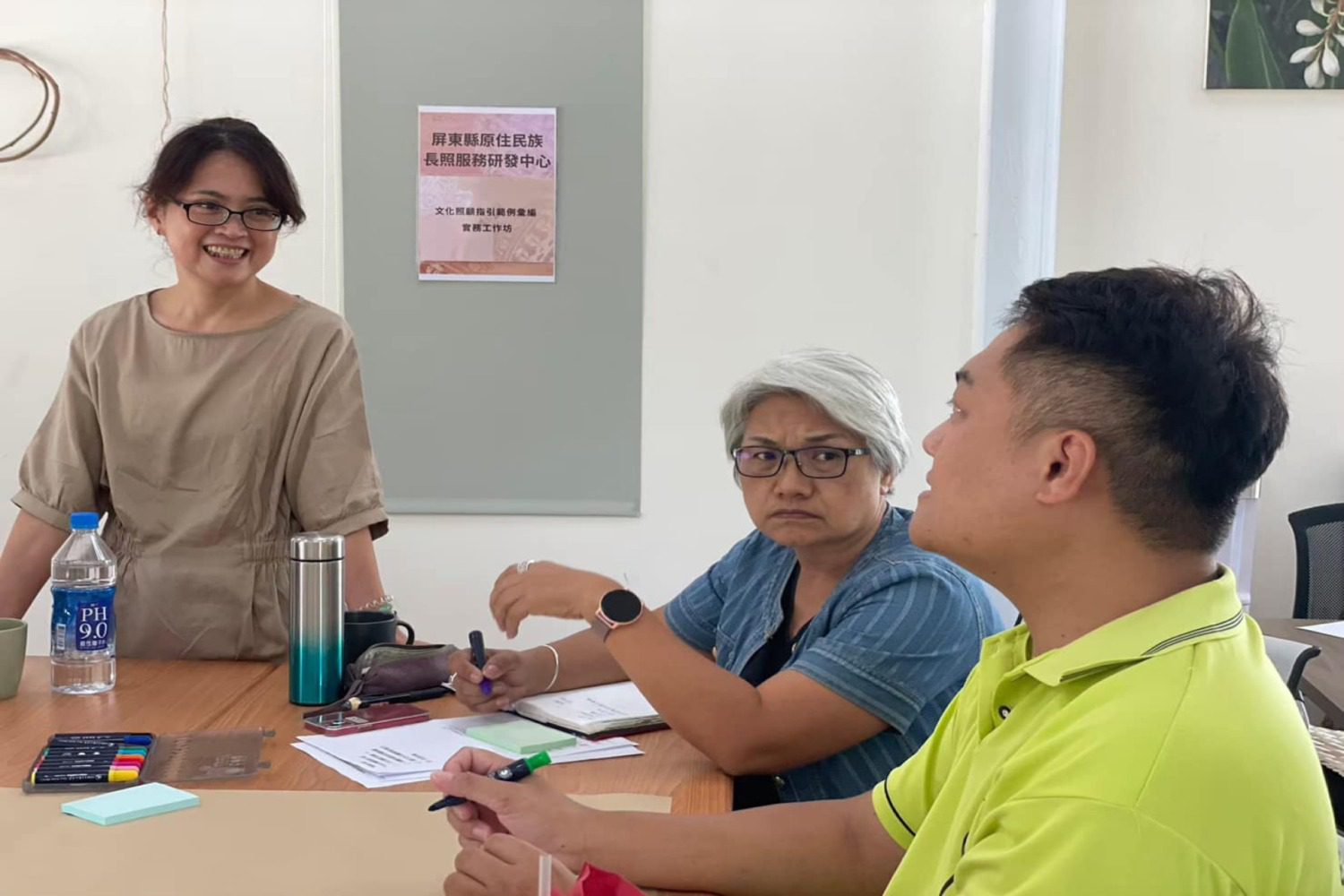 用部落故事發展精準長照服務 屏東縣發表原鄉文化照顧指引 用部落故事發展精準長照服務 屏東縣發表原鄉文化照顧指引