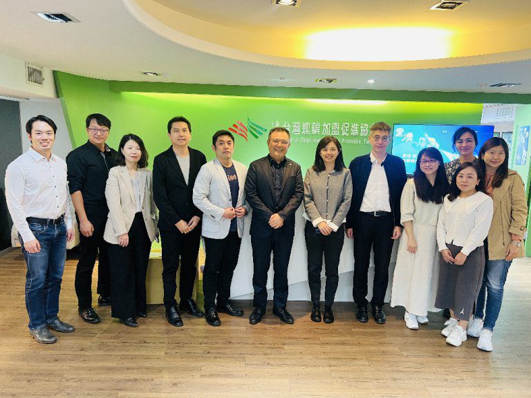 商業署全額補助連鎖企業AI養成 企業主及員工專班免費上 商業署全額補助連鎖企業AI養成 企業主及員工專班免費上
