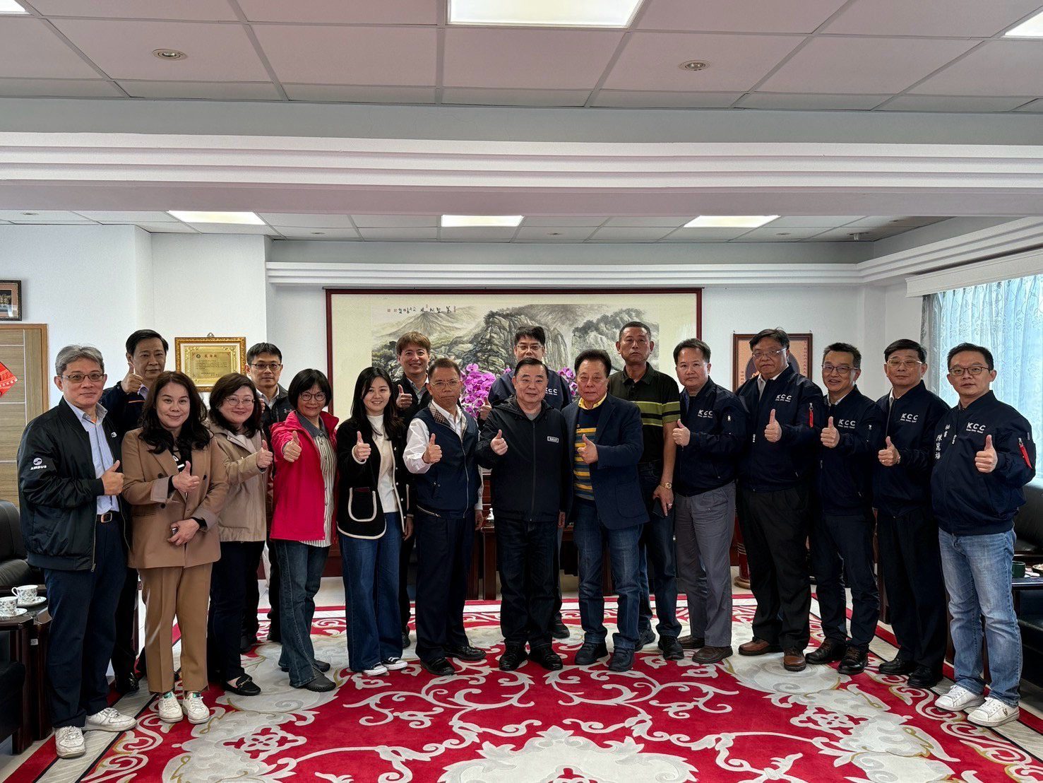 邱奕勝率團拜會金門縣議會 盼交流經驗促進地方建設