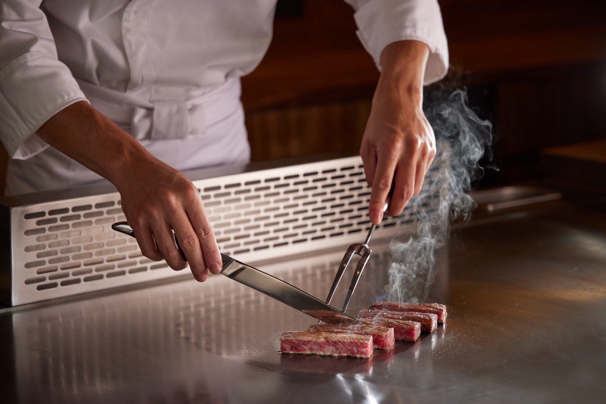 阪前鉄板焼き攜手新生代戲劇男神  以戲劇級體驗詮釋鐵板燒極致藝術