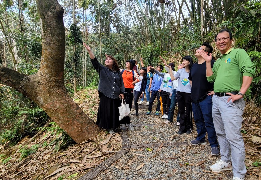 埔里鎮鰲頭山步道完工 再添觀光遊憩亮點 埔里鎮鰲頭山步道完工 再添觀光遊憩亮點