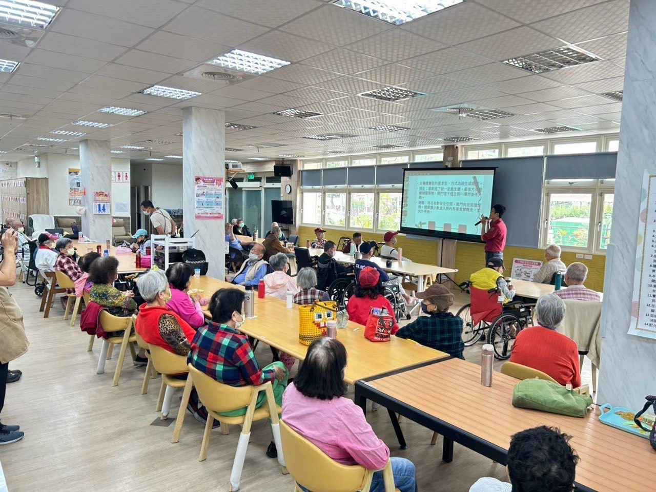 高雄日照中心舉辦防火宣導與避難演練 提升安全意識 高雄日照中心舉辦防火宣導與避難演練 提升安全意識