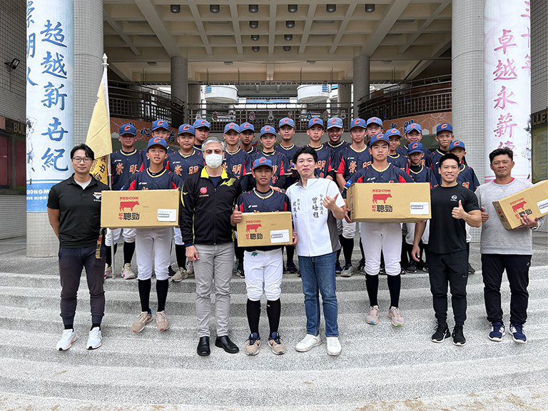 Move Well 動動好適能、體結健身 初吐司攜手執行長歐政豪為棒球隊打氣 Move Well 動動好適能、體結健身 初吐司攜手執行長歐政豪為棒球隊打氣