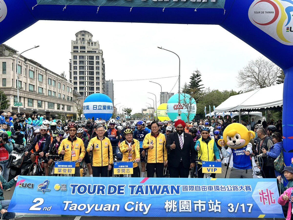 2025國際自由車環台賽桃園市站開幕 張善政市長期勉選手克服挑戰創造佳績 2025國際自由車環台賽桃園市站開幕 張善政市長期勉選手克服挑戰創造佳績