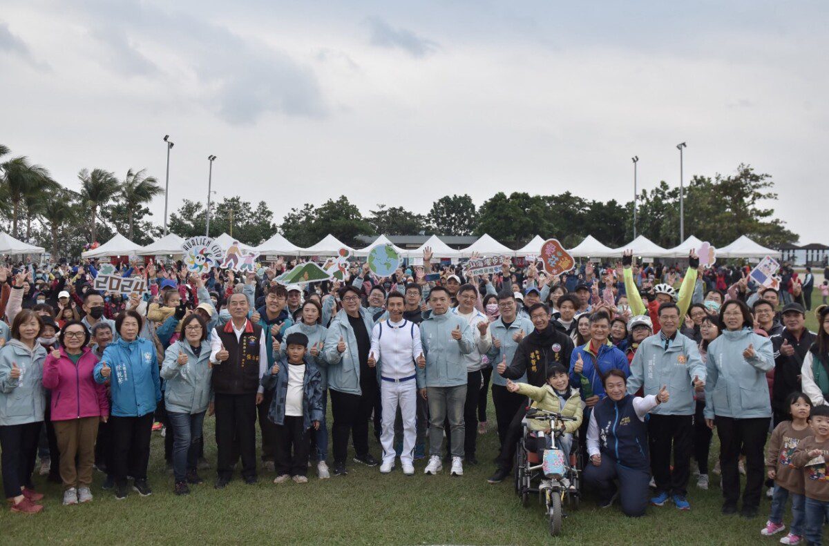 花蓮市長魏嘉彥邀市民周六來健走 全程走完抽I PHONE16