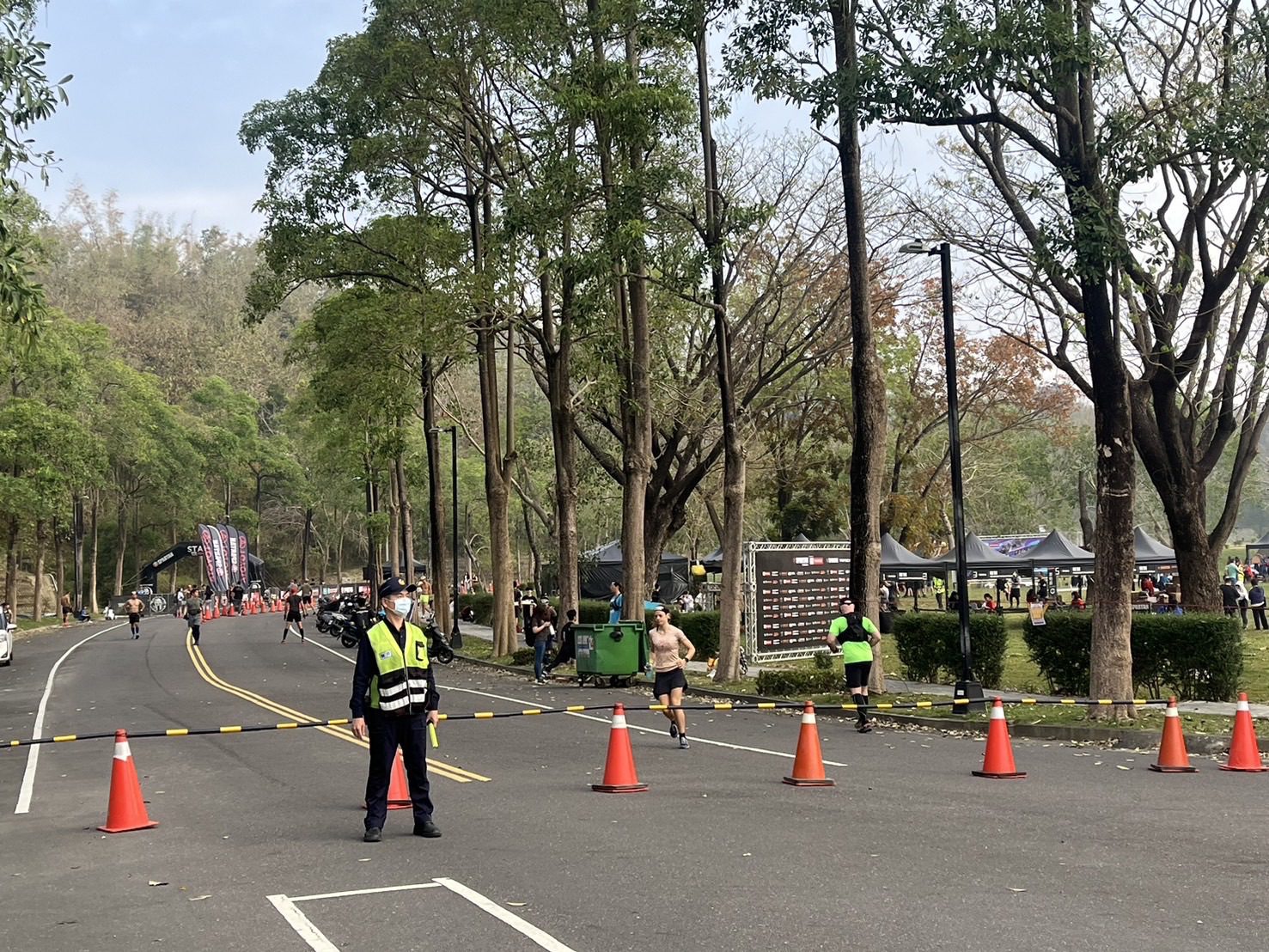 千人齊聚高師大挑戰斯巴達賽 岡山分局完美護航 千人齊聚高師大挑戰斯巴達賽 岡山分局完美護航