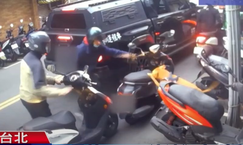 比特犬跳窗傷人 北市動保依動物保護法連續開罰並沒入犬隻