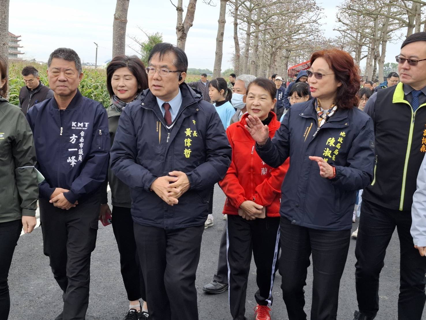 黃偉哲視察將軍區農水路改善 首創結合在地景觀打造農業基礎建設 黃偉哲視察將軍區農水路改善 首創結合在地景觀打造農業基礎建設