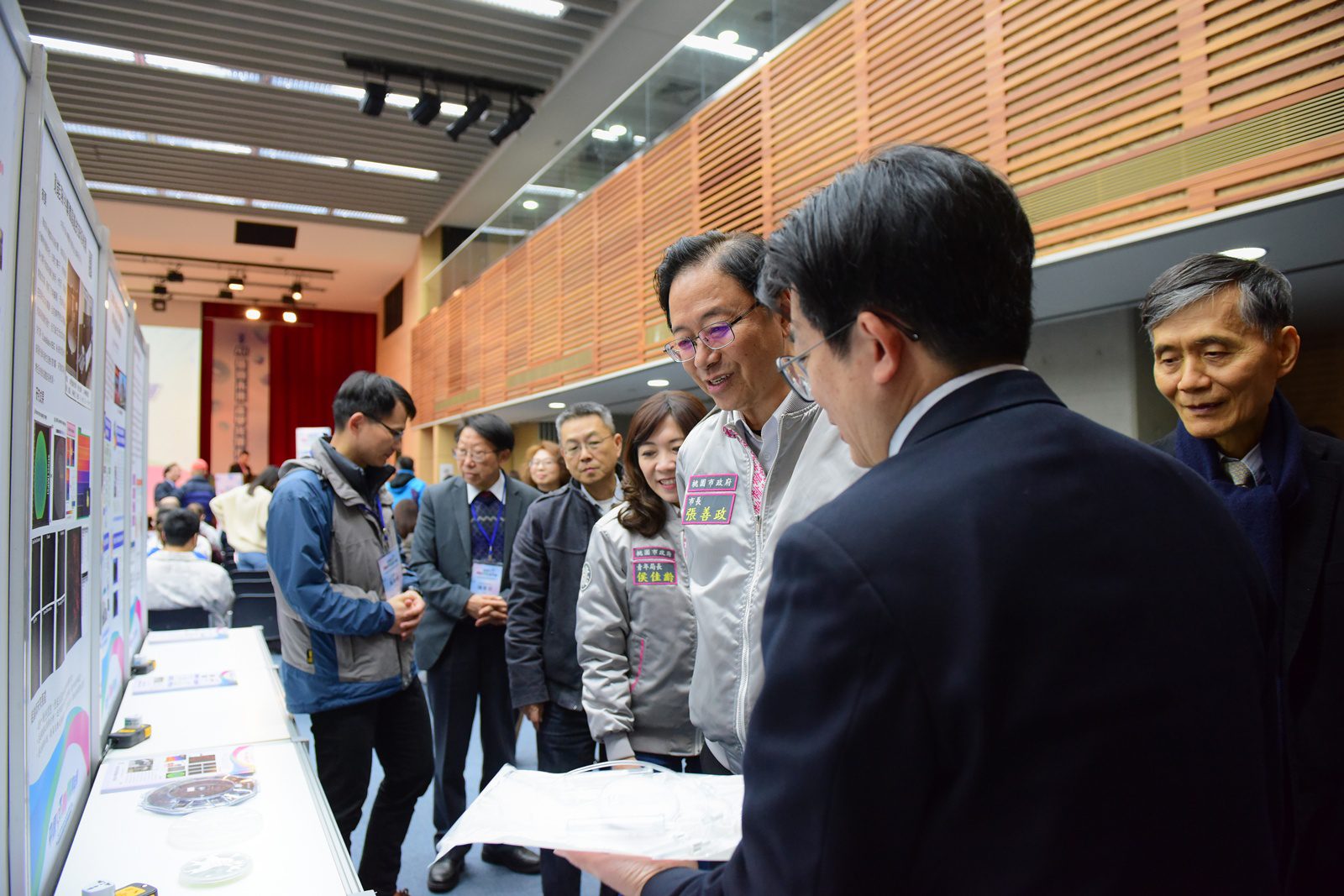 中原大學「創新創業嘉年華」引領AI時代 產官學攜手共築創新生態 中原大學「創新創業嘉年華」引領AI時代 產官學攜手共築創新生態