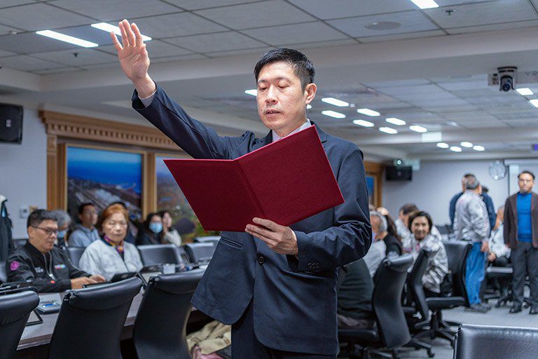 桃市新任環保局長顏己喨上任 蘇副市長期勉打造桃園淨零永續城市 桃市新任環保局長顏己喨上任 蘇副市長期勉打造桃園淨零永續城市