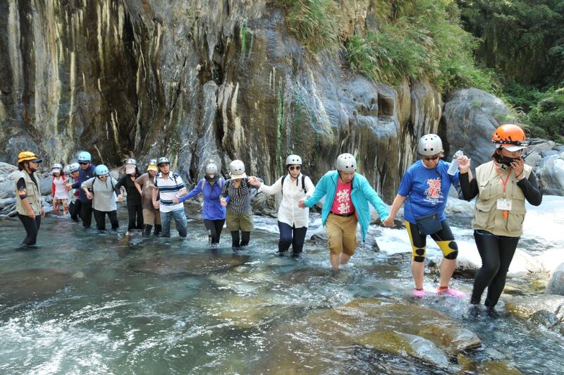 哈尤溪落石意外 遊客已平安返家 營運團隊即刻啟動因應作為