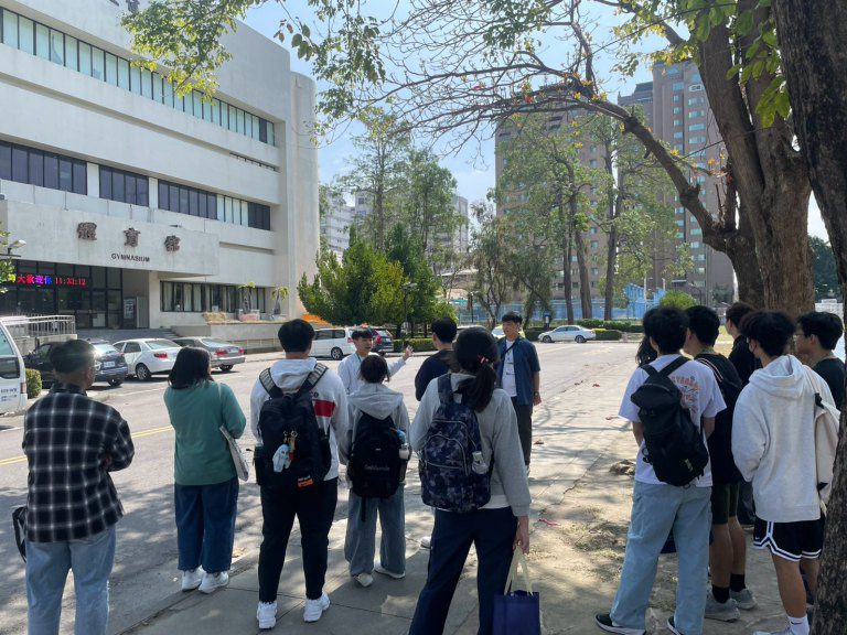 高師大策辦「人文FUN遊」  高中生體驗AI×人文迎接新未來 高師大策辦「人文FUN遊」  高中生體驗AI×人文迎接新未來