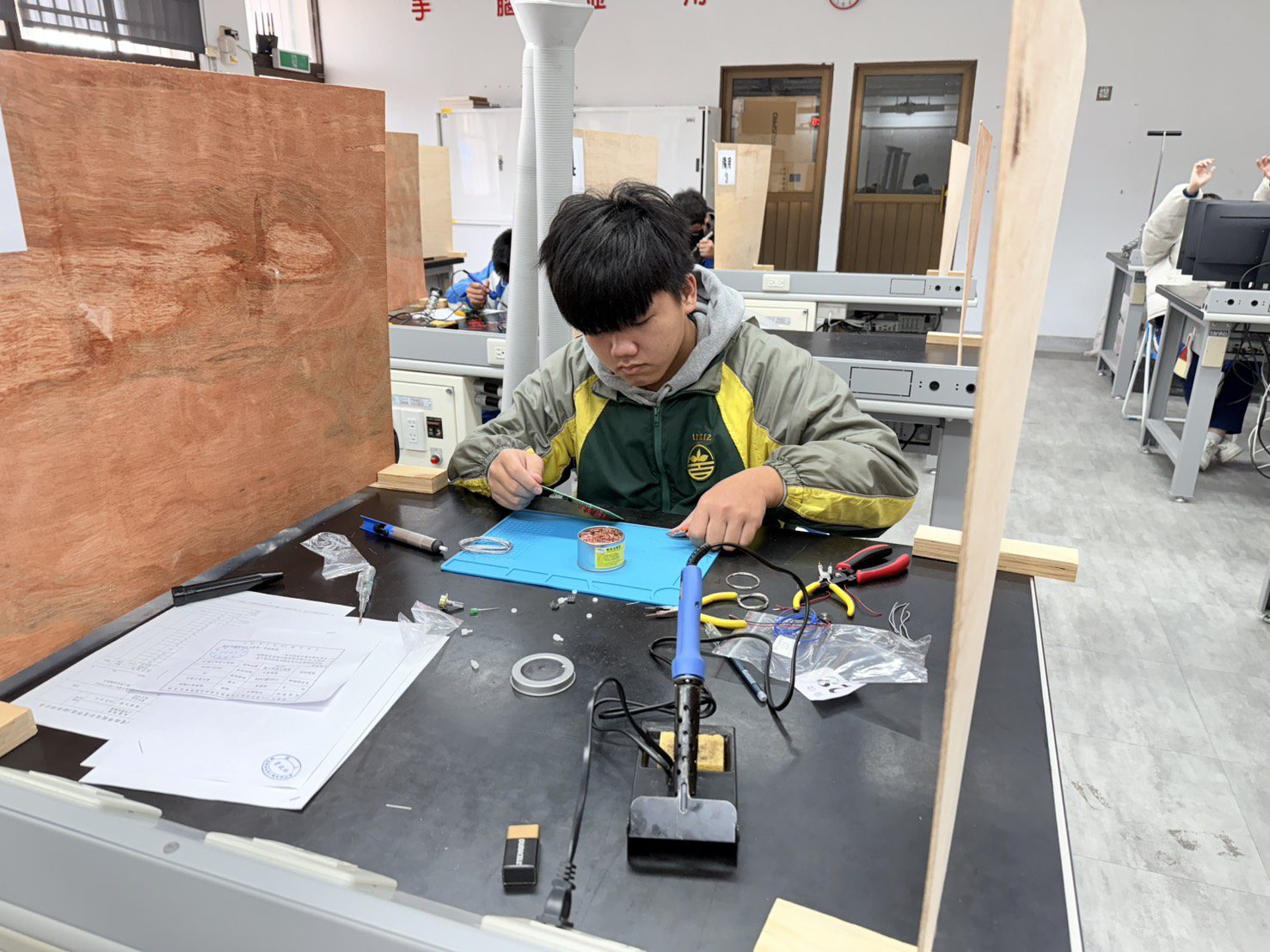 基隆國中技藝競賽 12職群372選手大展一技之長 基隆國中技藝競賽 12職群372選手大展一技之長