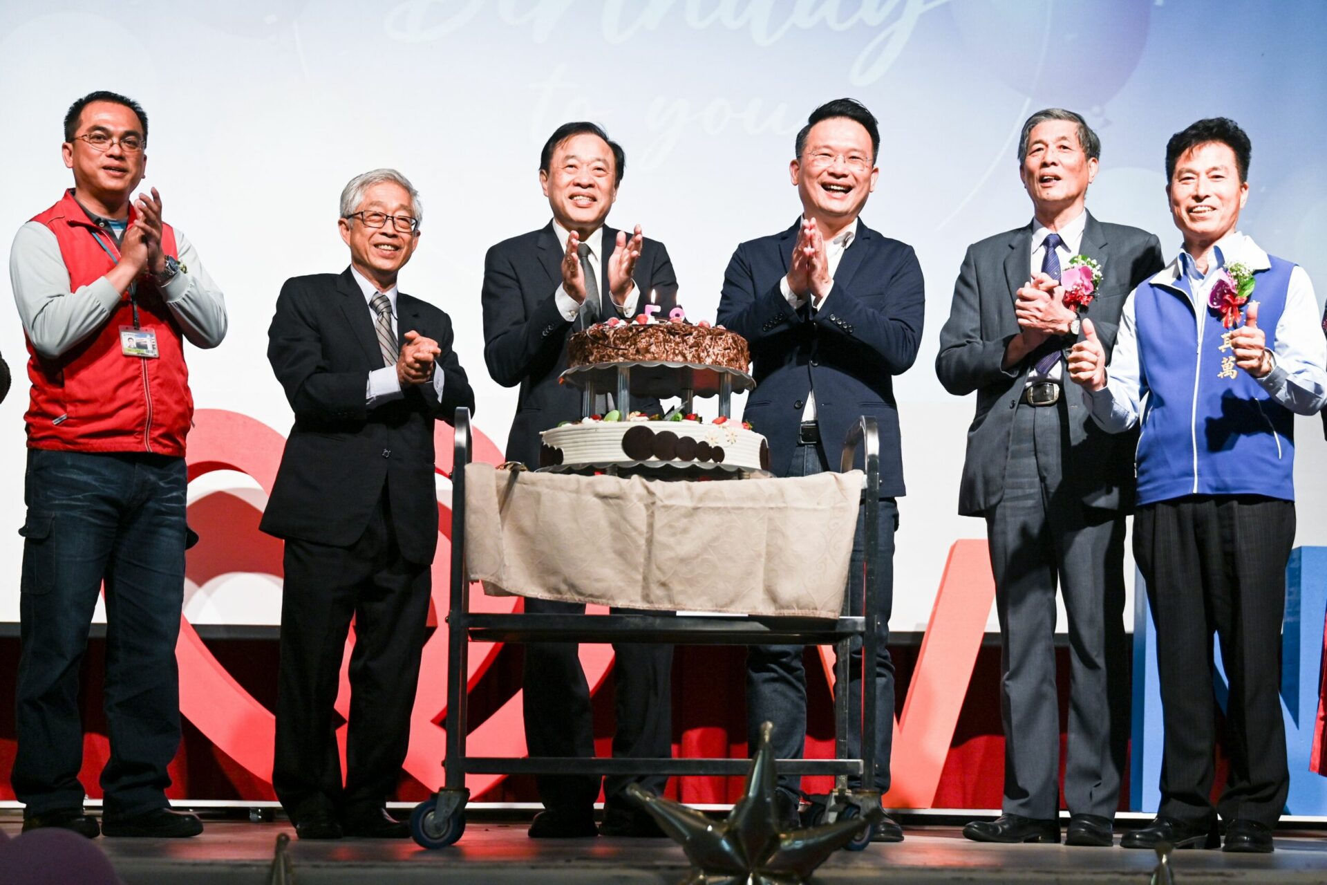 蘇俊賓出席萬能科大校慶 承諾全力支持學校發展 蘇俊賓出席萬能科大校慶 承諾全力支持學校發展