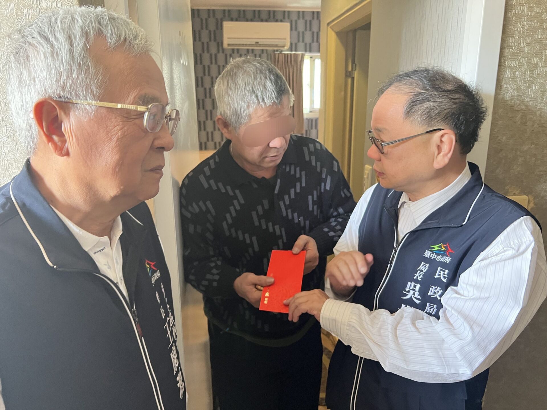 台中清水老舊大樓塌陷 35人成功疏散無傷亡 市府啟動關懷機制 台中清水老舊大樓塌陷 35人成功疏散無傷亡 市府啟動關懷機制