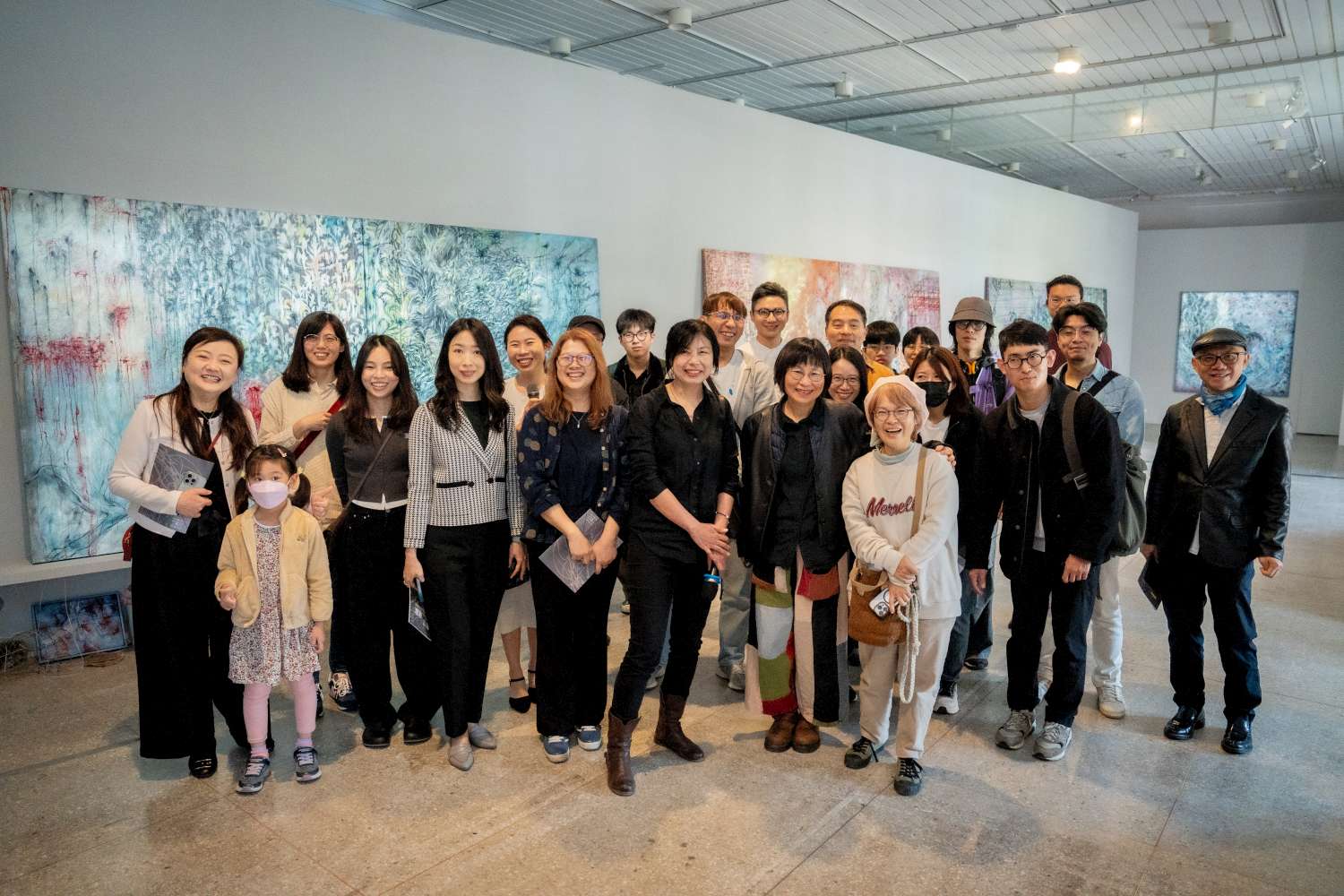 視覺與思維雙重饗宴 謝鴻均薪傳展「她.MMXXV 如是說」即日起至5月11日竹市美術館登場 視覺與思維雙重饗宴 謝鴻均薪傳展「她.MMXXV 如是說」即日起至5月11日竹市美術館登場