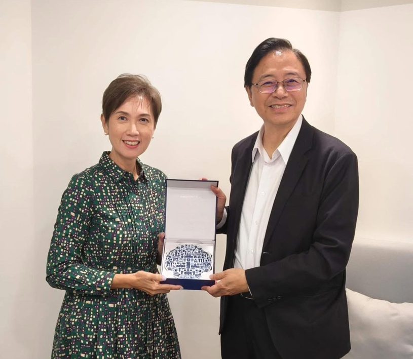 張善政赴新加坡MDDI交流智慧政府及AI趨勢　部長楊莉明親自接待