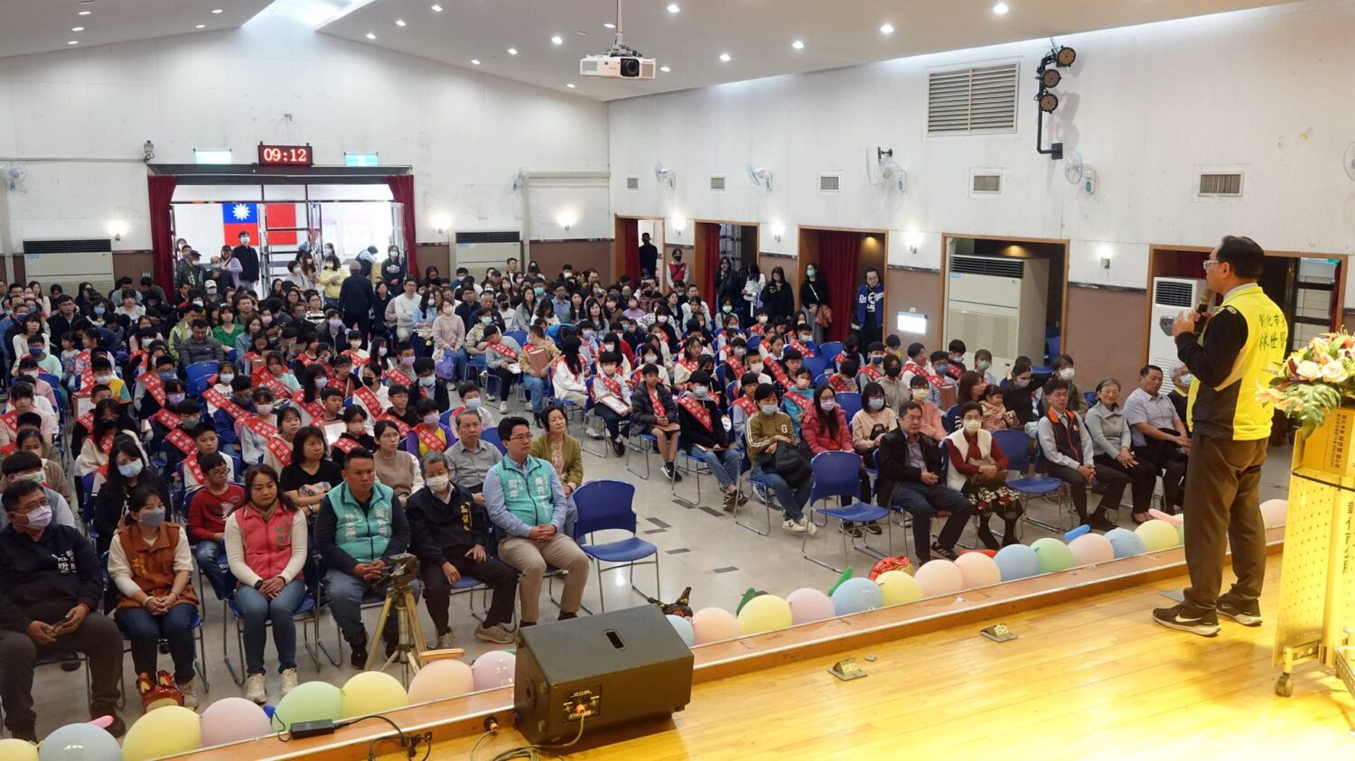 彰化市表揚195位模範兒童 林世賢勉勵學業與品德要兼具 彰化市表揚195位模範兒童 林世賢勉勵學業與品德要兼具