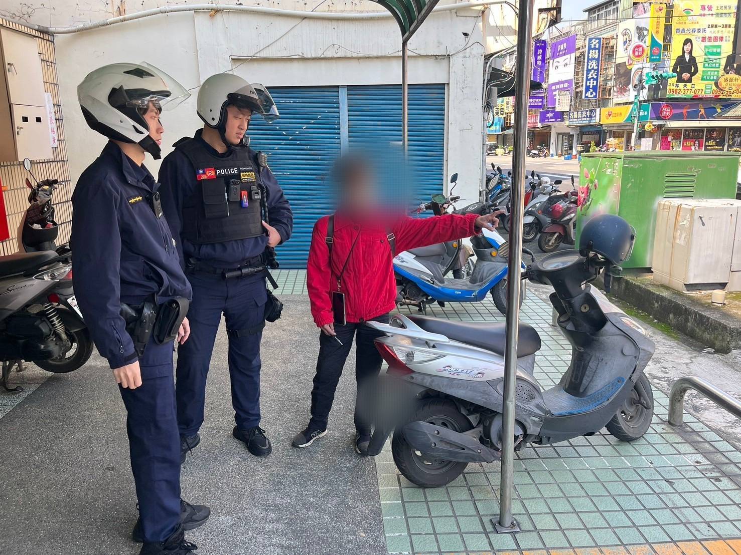 賣菜老婦機車不見急報案 八德警調電眼發現烏龍一場 賣菜老婦機車不見急報案 八德警調電眼發現烏龍一場