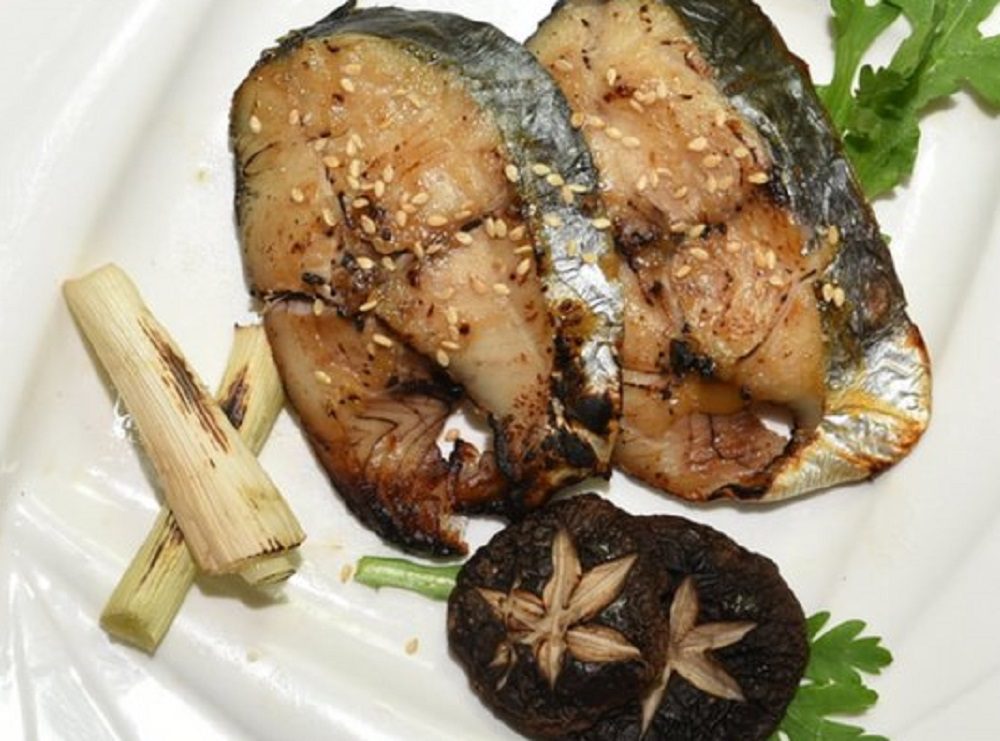 當季美味簡單上桌 動手做外酥內嫩「味噌烤白腹仔」 當季美味簡單上桌 動手做外酥內嫩「味噌烤白腹仔」