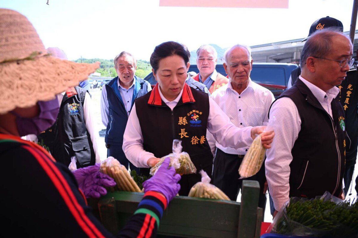 春筍開動 慢遊箭筍趣 縣長徐榛蔚歡迎大家採購新鮮當季箭筍 春筍開動 慢遊箭筍趣 縣長徐榛蔚歡迎大家採購新鮮當季箭筍