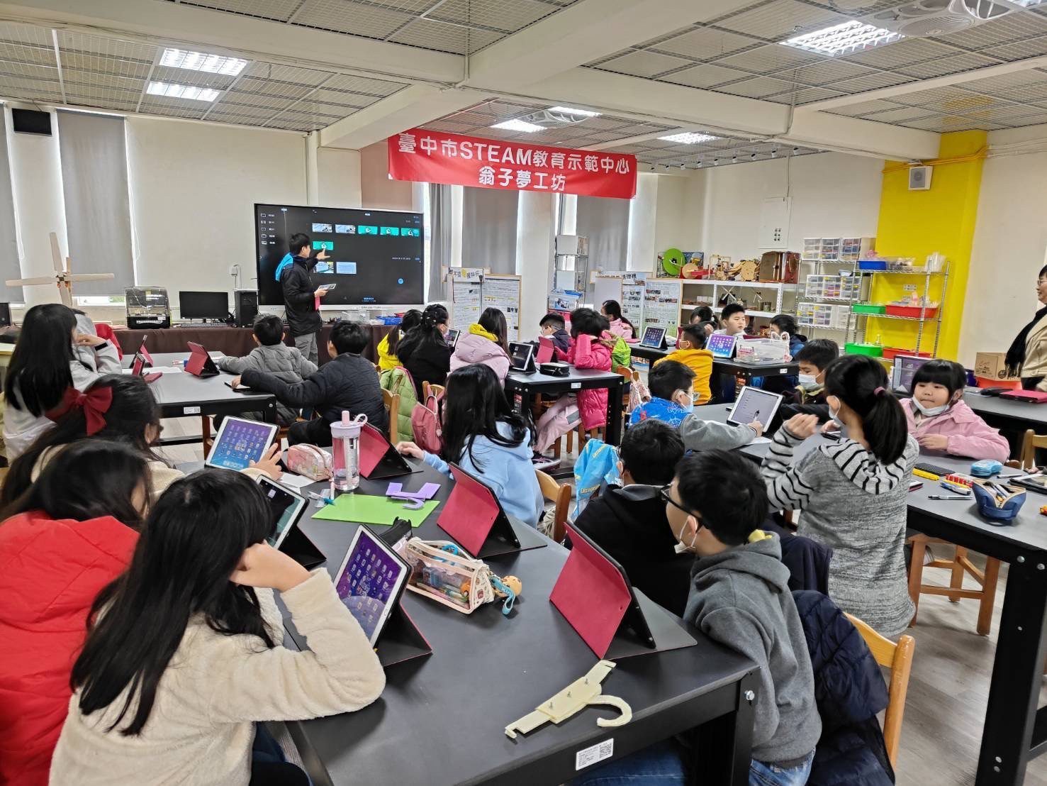 培育種子教師多元跨域學習 中市校園STEAM教育向下扎根 培育種子教師多元跨域學習 中市校園STEAM教育向下扎根