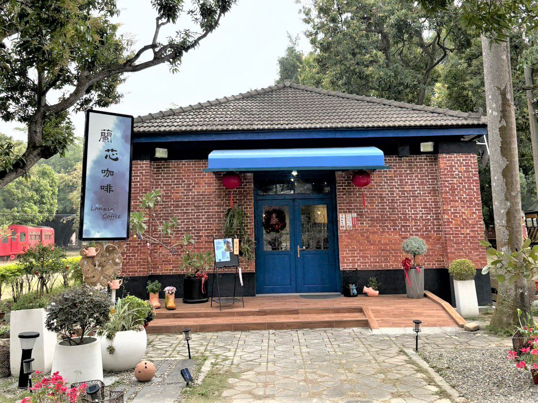 從穩定就業到創業成功　徐溢佳打造蘭花秘境咖啡館