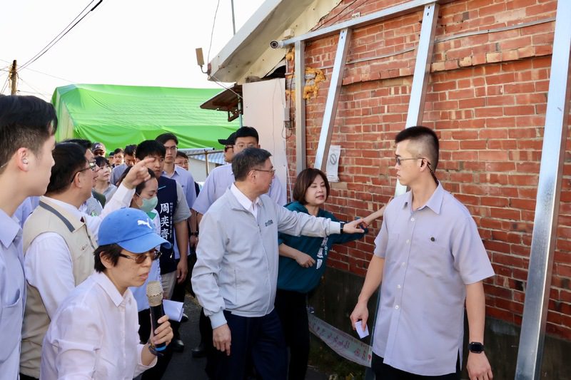 黃偉哲陪同 行政院長卓榮泰視察台南楠西震災復原 黃偉哲陪同 行政院長卓榮泰視察台南楠西震災復原