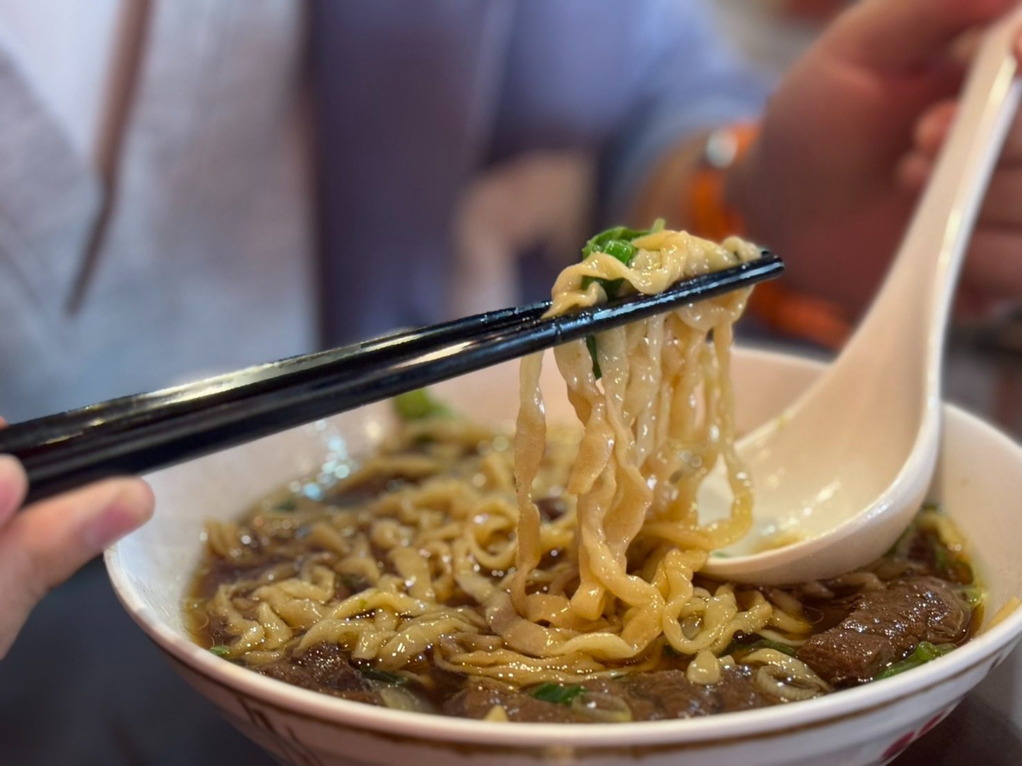 【美食情報】高雄限定!這碗牛肉麵太狂了 連送7天免費100碗 快揪朋友衝一波 【美食情報】高雄限定!這碗牛肉麵太狂了 連送7天免費100碗 快揪朋友衝一波