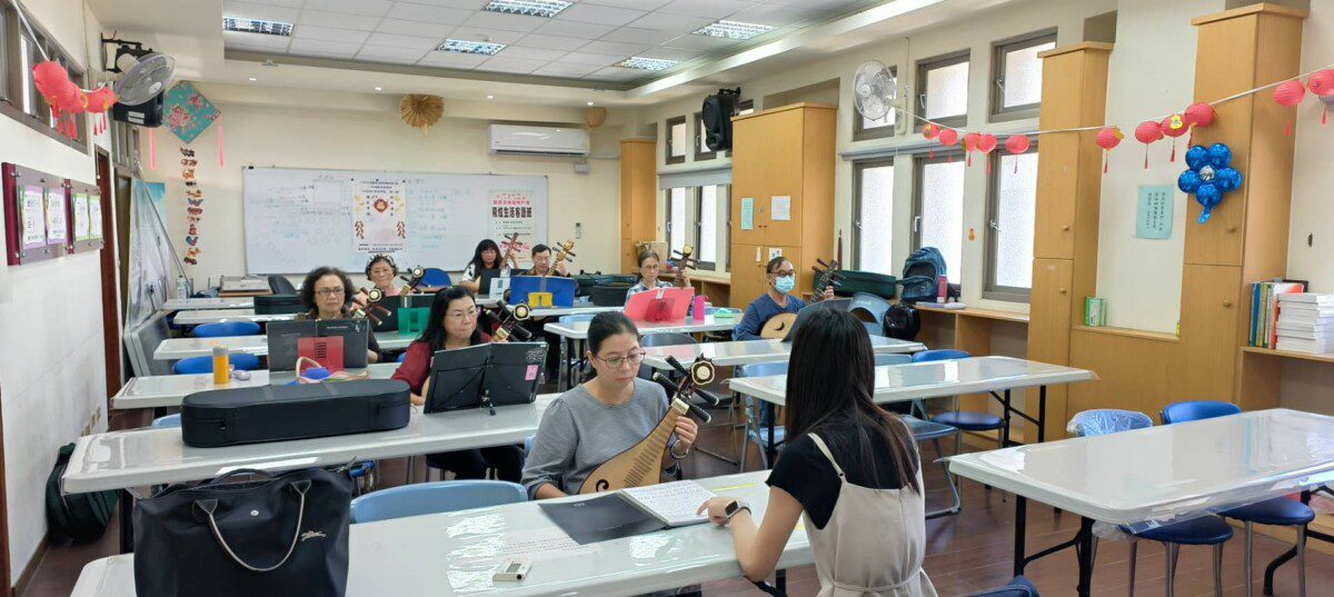阮情柳語彈撥指間 花蓮客家阮柳彈撥研究班開班