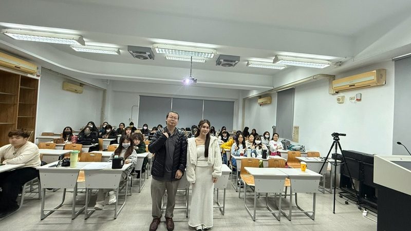 樹科大藝管系職涯講座 邀請謝之絃老師分享演藝圈發展新趨勢 樹科大藝管系職涯講座 邀請謝之絃老師分享演藝圈發展新趨勢