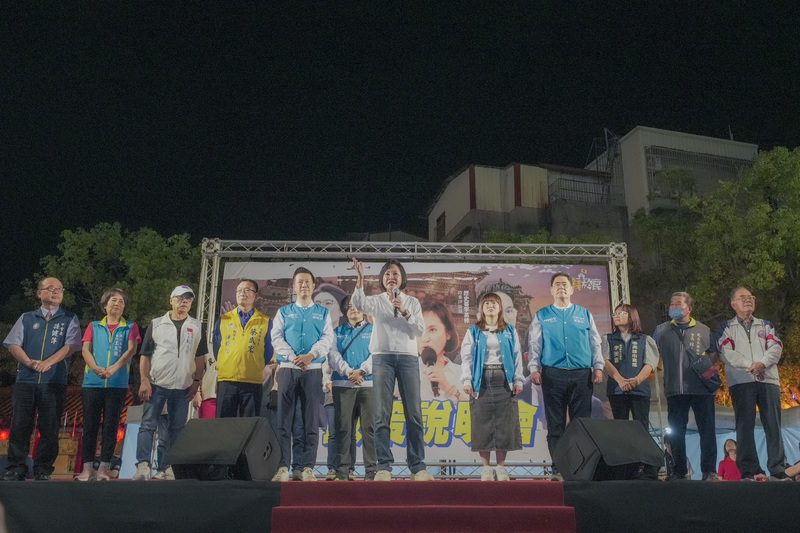 國民黨「還錢與民,守護民主、人民作主」政策高雄說明會 藍白支持者千人到場 國民黨「還錢與民,守護民主、人民作主」政策高雄說明會 藍白支持者千人到場