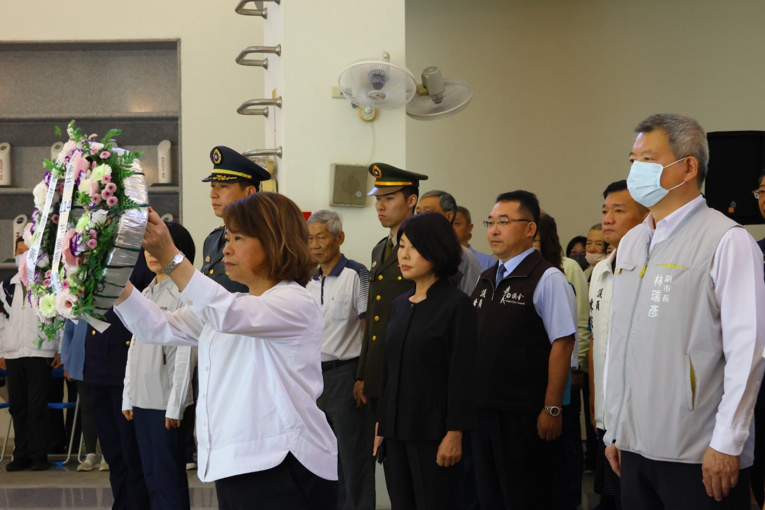 嘉義市114年春祭典禮莊嚴肅穆 市長黃敏惠緬懷英烈英勇奉獻 嘉義市114年春祭典禮莊嚴肅穆 市長黃敏惠緬懷英烈英勇奉獻