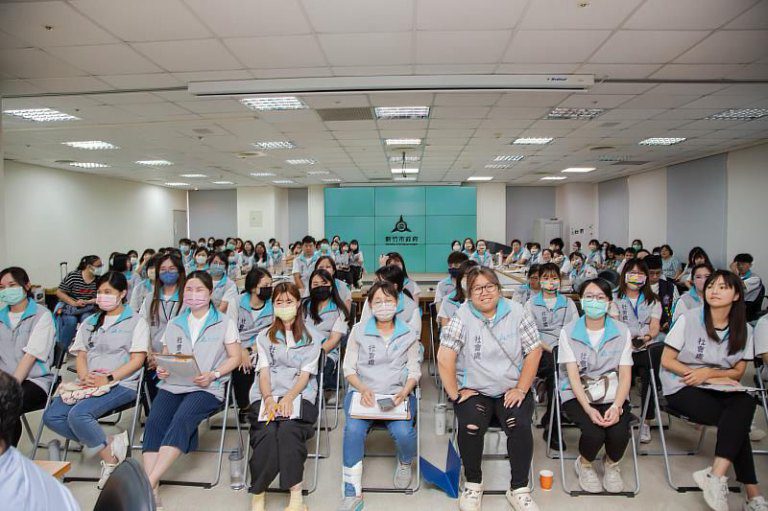 衛福部表揚8位竹市績優社工！　邱臣遠代理市長：感謝社工們無私付出 讓城市更溫暖