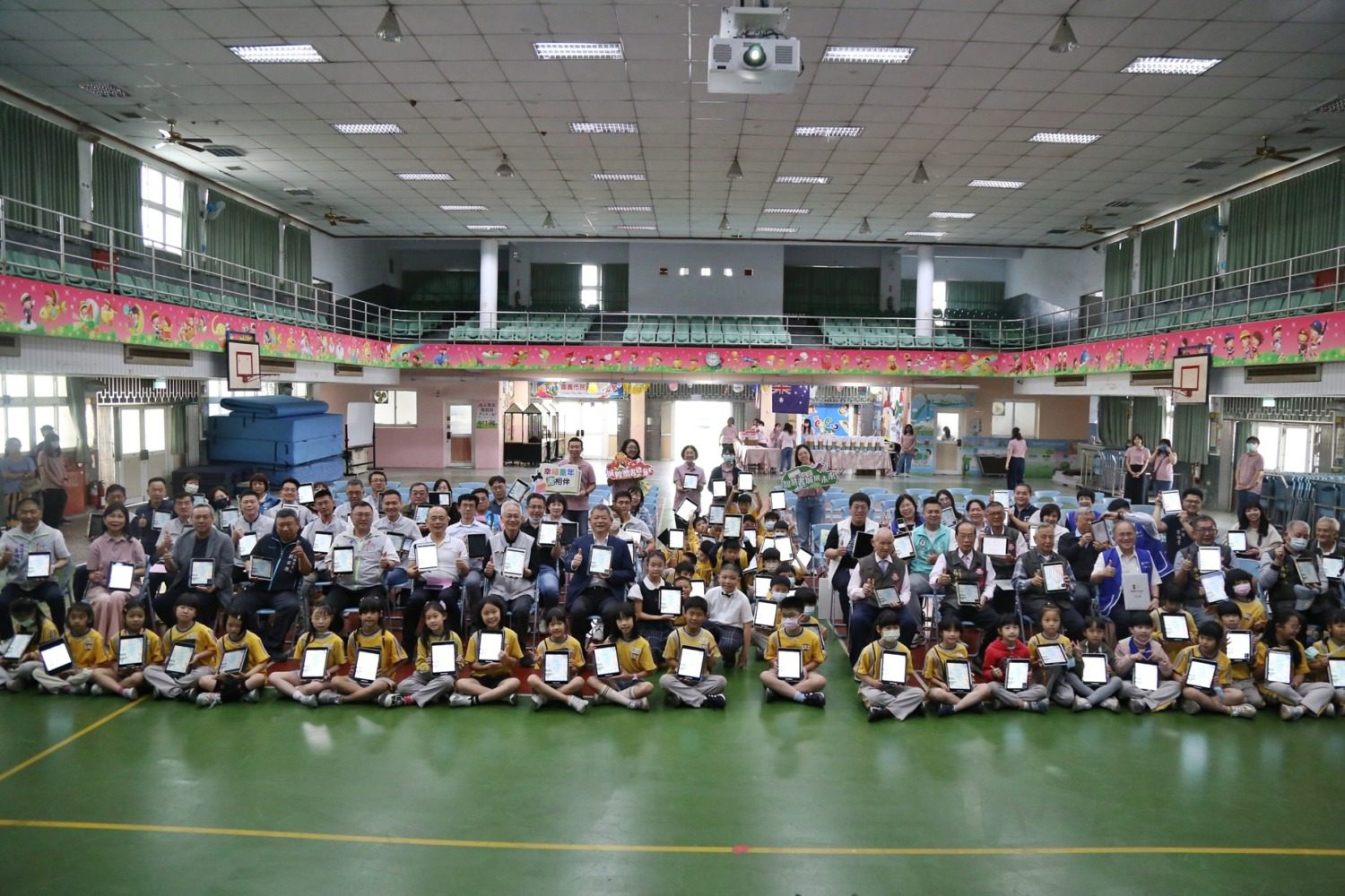 守護孩子成長學習 嘉義城隍贈智慧書城閱讀書卡 守護孩子成長學習 嘉義城隍贈智慧書城閱讀書卡