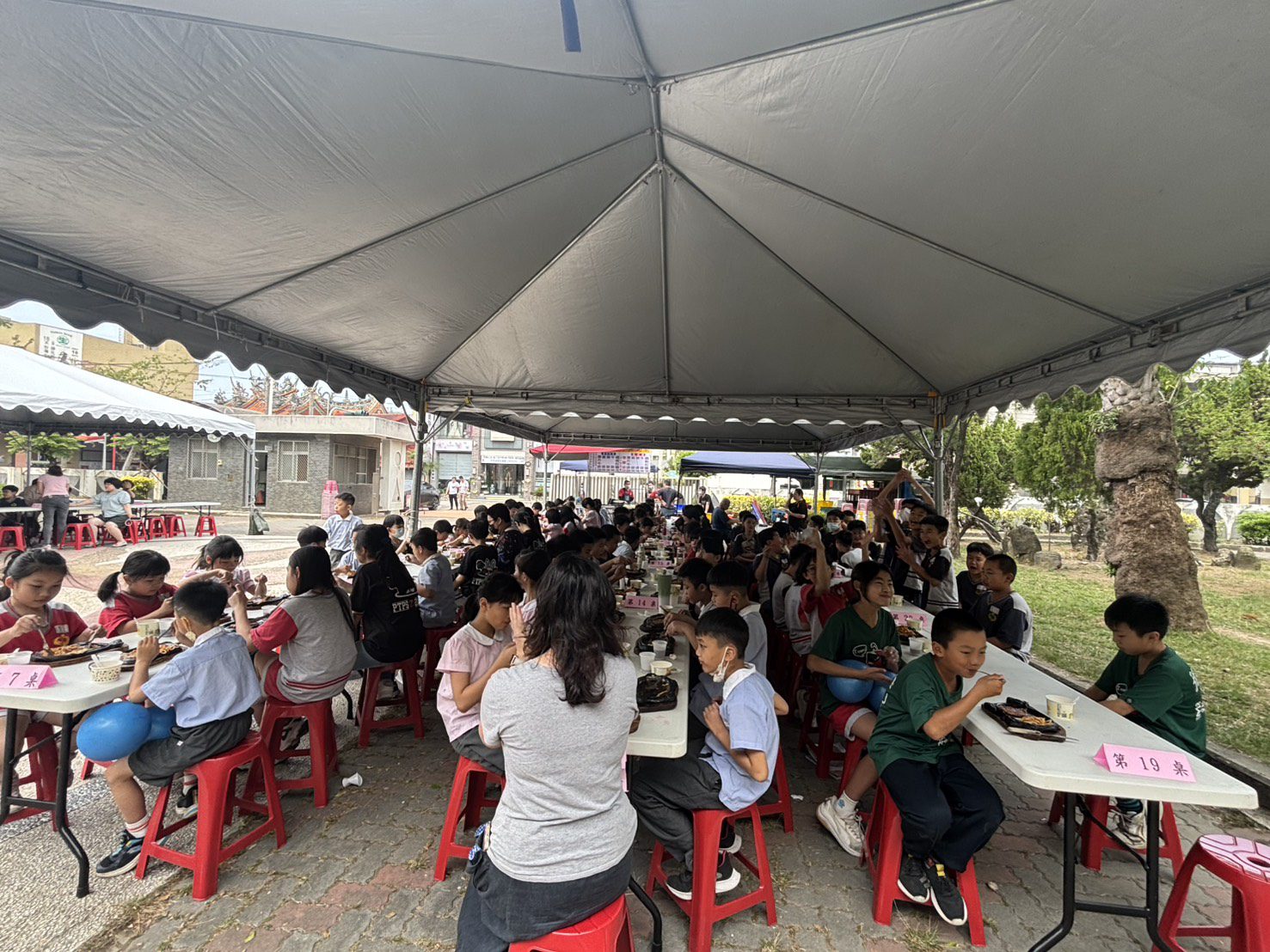 嘉義縣國中小食育健康力童樂宴會 翻轉學童午餐,味蕾大突破 嘉義縣國中小食育健康力童樂宴會 翻轉學童午餐,味蕾大突破