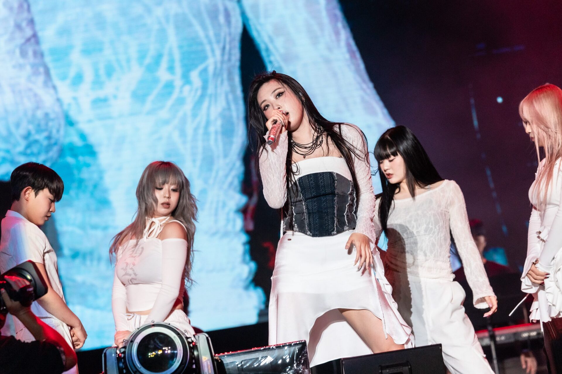 高雄櫻花季浪漫登場 李泳知超大陣仗壓軸演出